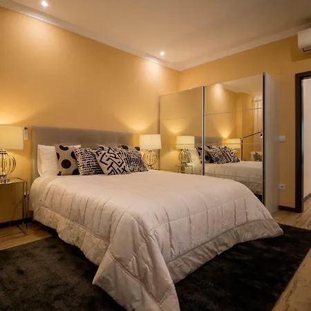 Rosa Do Bairro Alto Apartment